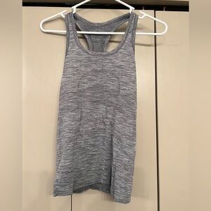 Lululemon size 4 tank top